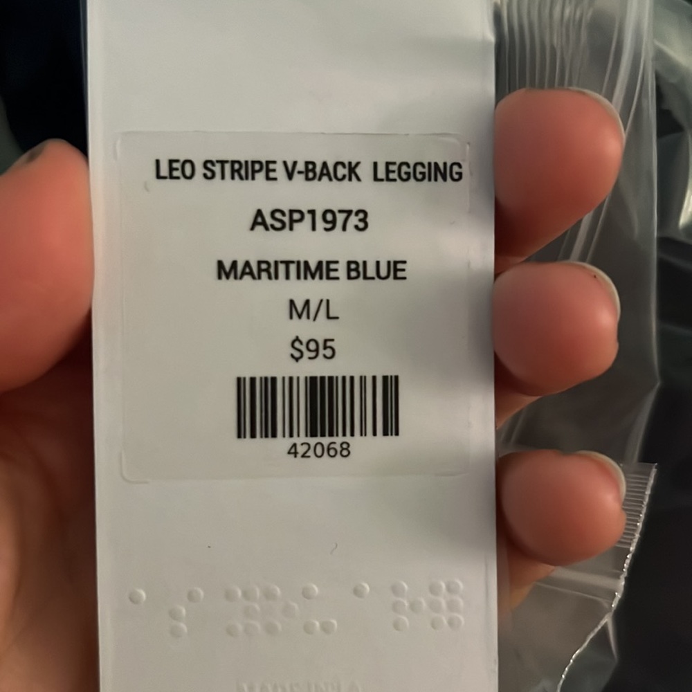 Avocado Leo Stripe V-Back Legging - Picture 4 of 4